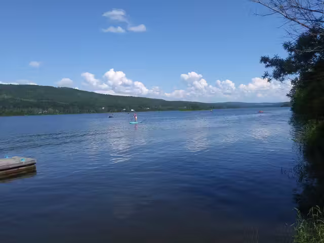 Vue sur le lac&nbsp;&nbsp;&nbsp;&copy; Municipalité de Lac-au-Saumon