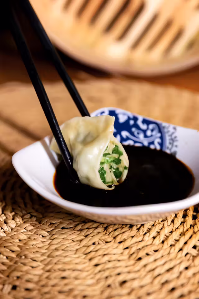 Qing Hua Ravioli Chinois - Sauce&nbsp;&nbsp;&nbsp;&copy; Qing Hua Dumpling