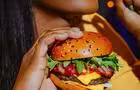 Burger Utilmate cheese&nbsp;&nbsp;&nbsp;&copy; Shaker Cuisine & Mixologie