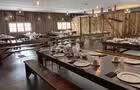 Une salle à manger authentique&nbsp;&nbsp;&nbsp;&copy; La Cabane Arthur Raymond
