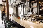 Bar et cuisine&nbsp;&nbsp;&nbsp;&copy; Louise Taverne