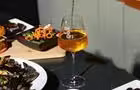 Vin orange&nbsp;&nbsp;&nbsp;&copy; Le Saloon Bistro Bar