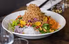 East - Délicieuse salade Yuseng&nbsp;&nbsp;&nbsp;&copy; East