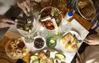 La Maison Grecque - Table avec plats&nbsp;&nbsp;&nbsp;&copy; La Maison Grecque