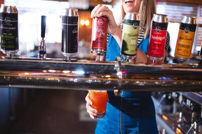 La Voie maltée (Québec / boul. Pierre-Bertrand S.)