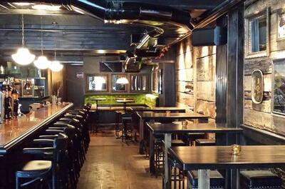 Le Trèfle (Montréal / rue Ontario E.)