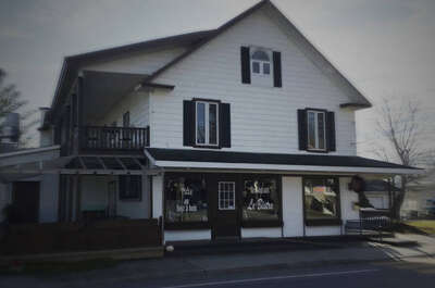 Le Bistro Montebello