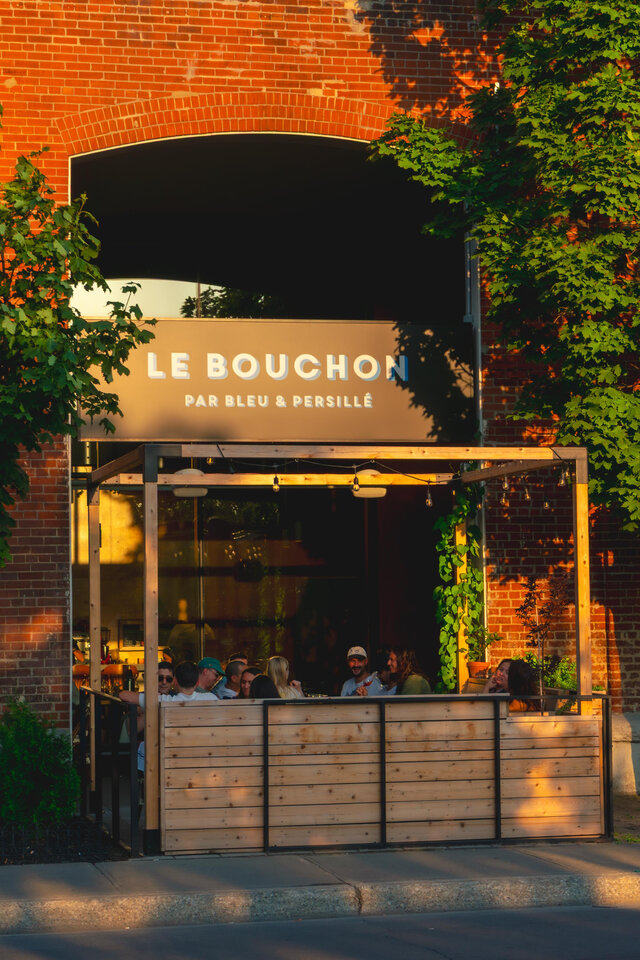 Le Bouchon par Bleu & Persillé - Terrasse de soir&nbsp;&nbsp;&nbsp;&copy; Martin