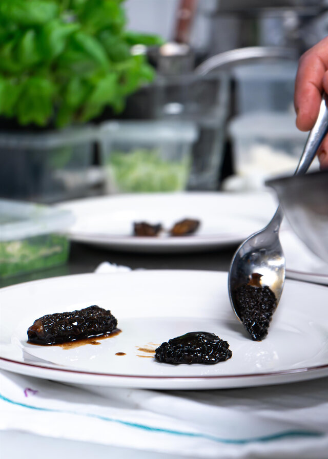 Le Bouchon par Bleu & Persillé - Dressage de morilles&nbsp;&nbsp;&nbsp;&copy; Martin