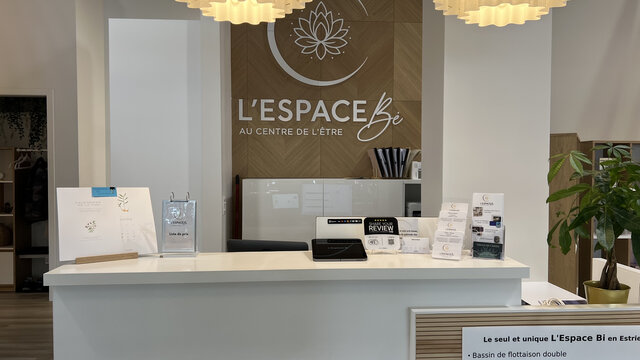Réception&nbsp;&nbsp;&nbsp;&copy; L'Espace Bi