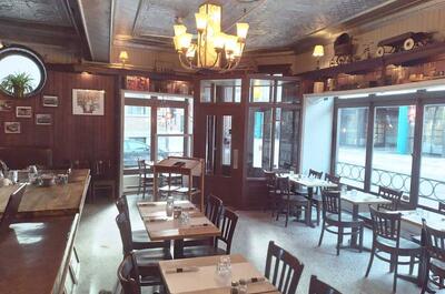 Café-bistro au Bonnet d&rsquo;Âne