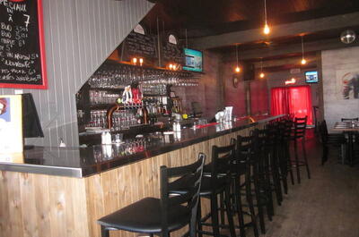 Le Tusker Cuisine et Pub