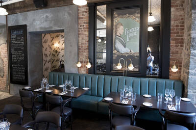 Louise Taverne & Bar à Vin