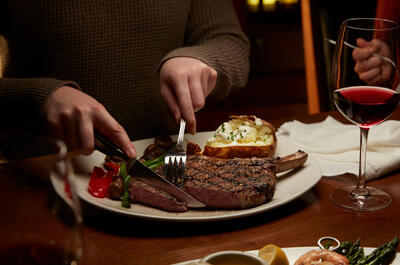 Le Keg Steakhouse + Bar (Laval)