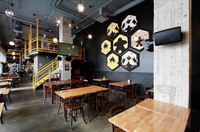 La Revanche St-Roch – Resto-Pub Ludique (Québec / boul. Charest E.)