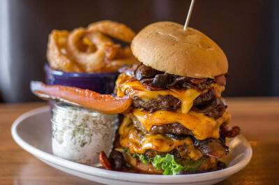 La Belle & La Boeuf – Burger Bar (Chicoutimi)